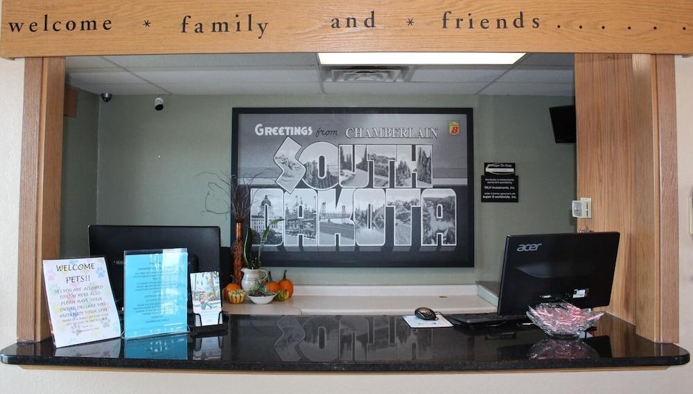 Hotel Super 8 By Wyndham Chamberlain Sd Extérieur photo