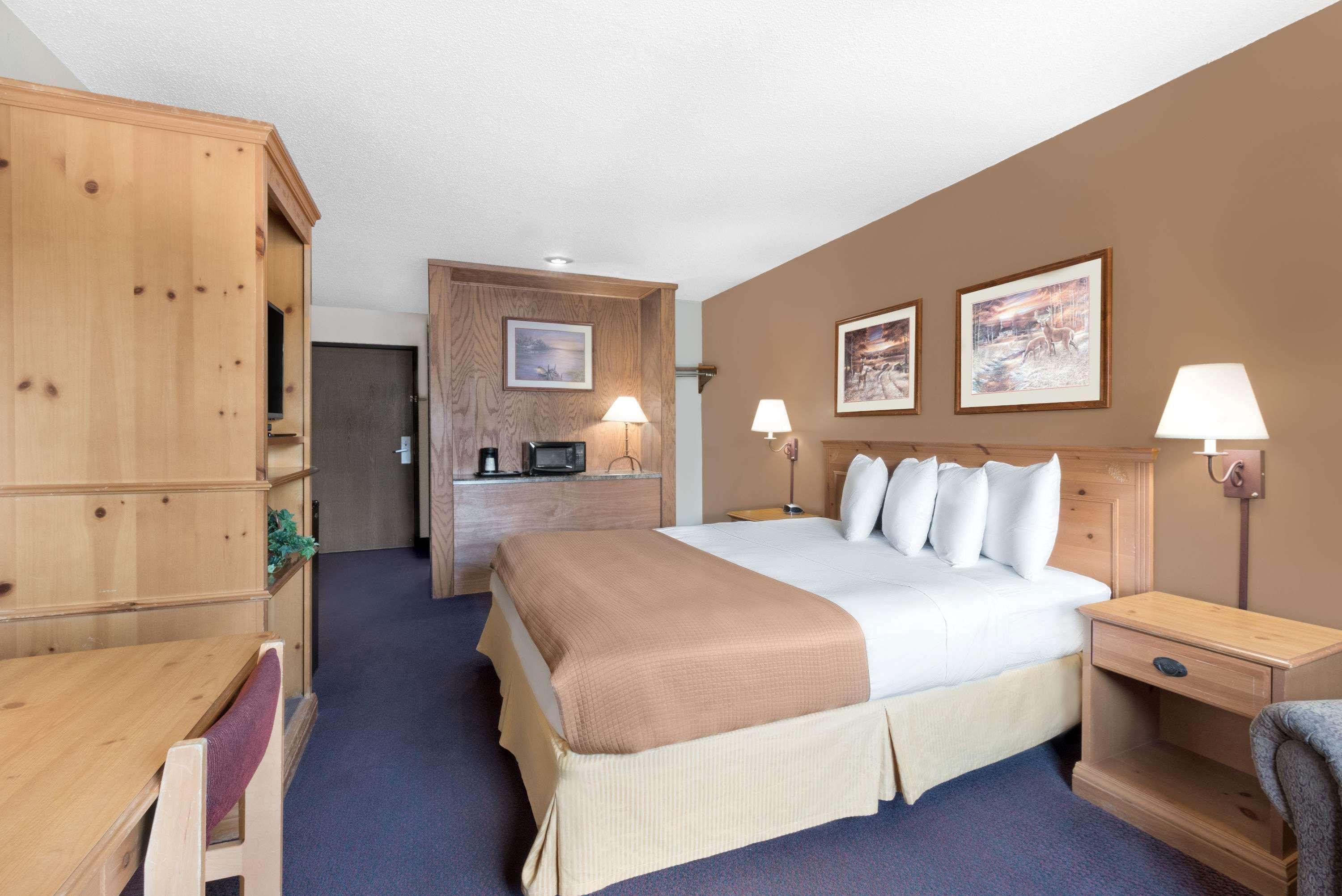 Hotel Super 8 By Wyndham Chamberlain Sd Extérieur photo