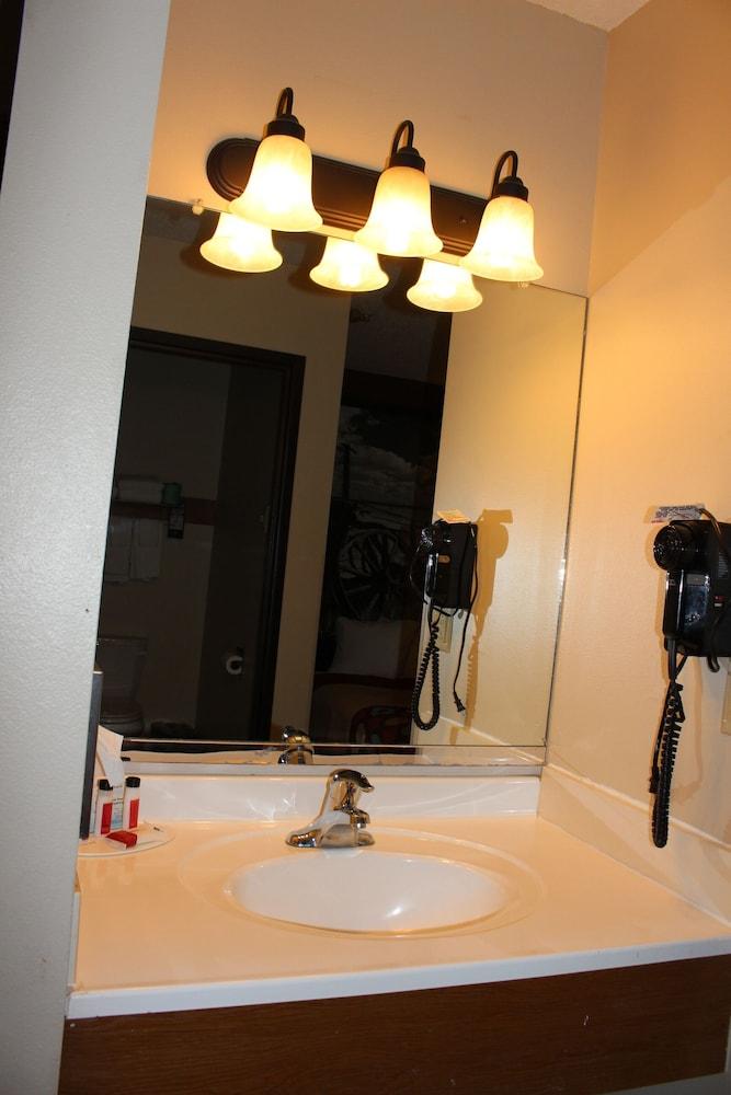 Hotel Super 8 By Wyndham Chamberlain Sd Extérieur photo