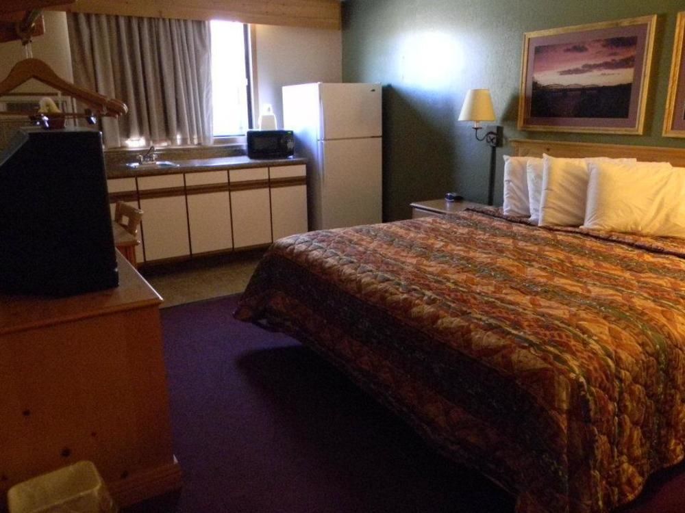 Hotel Super 8 By Wyndham Chamberlain Sd Extérieur photo